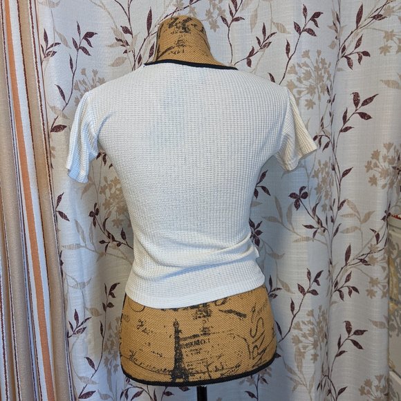 White shirt with black trim, Size: S - Picture 3 of 7